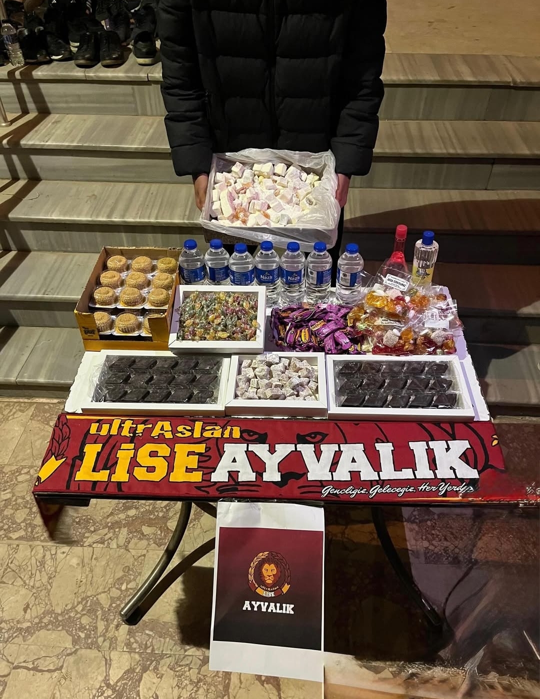 ultrAslanLİSE Ayvalık’tan Kadir Gecesi’nde Anlamlı İkram — 1