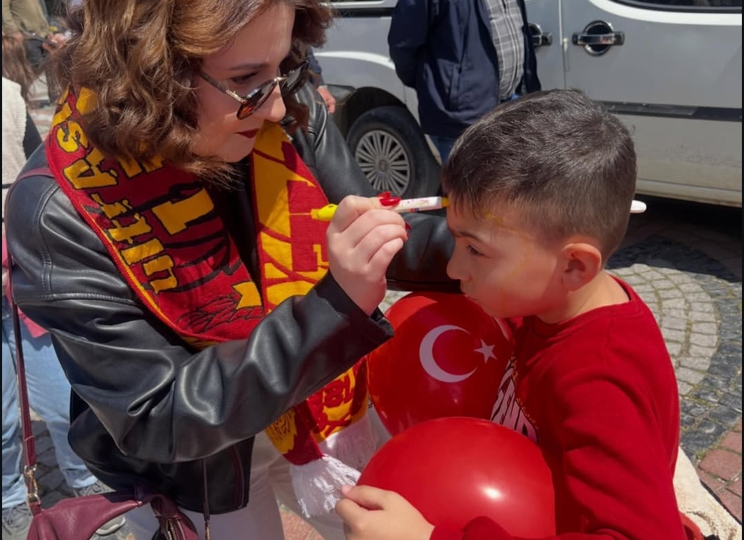 Yarınlarımızın bayramı kutlu olsun. — 3
